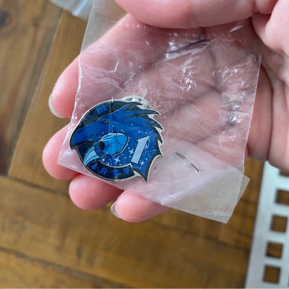 Lot Of Six NASA Space Flight Awareness Pins Lapel Space X Crew 1 Artemis 3 - Picture 6 of 8